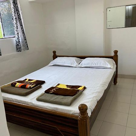 Hotel Vasavi Nivas à Tirupati Extérieur photo