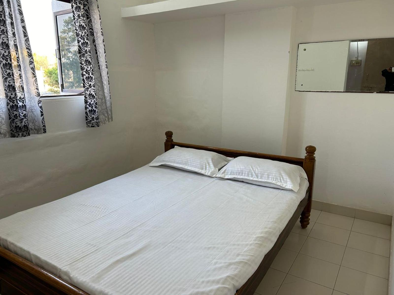 Hotel Vasavi Nivas à Tirupati Extérieur photo