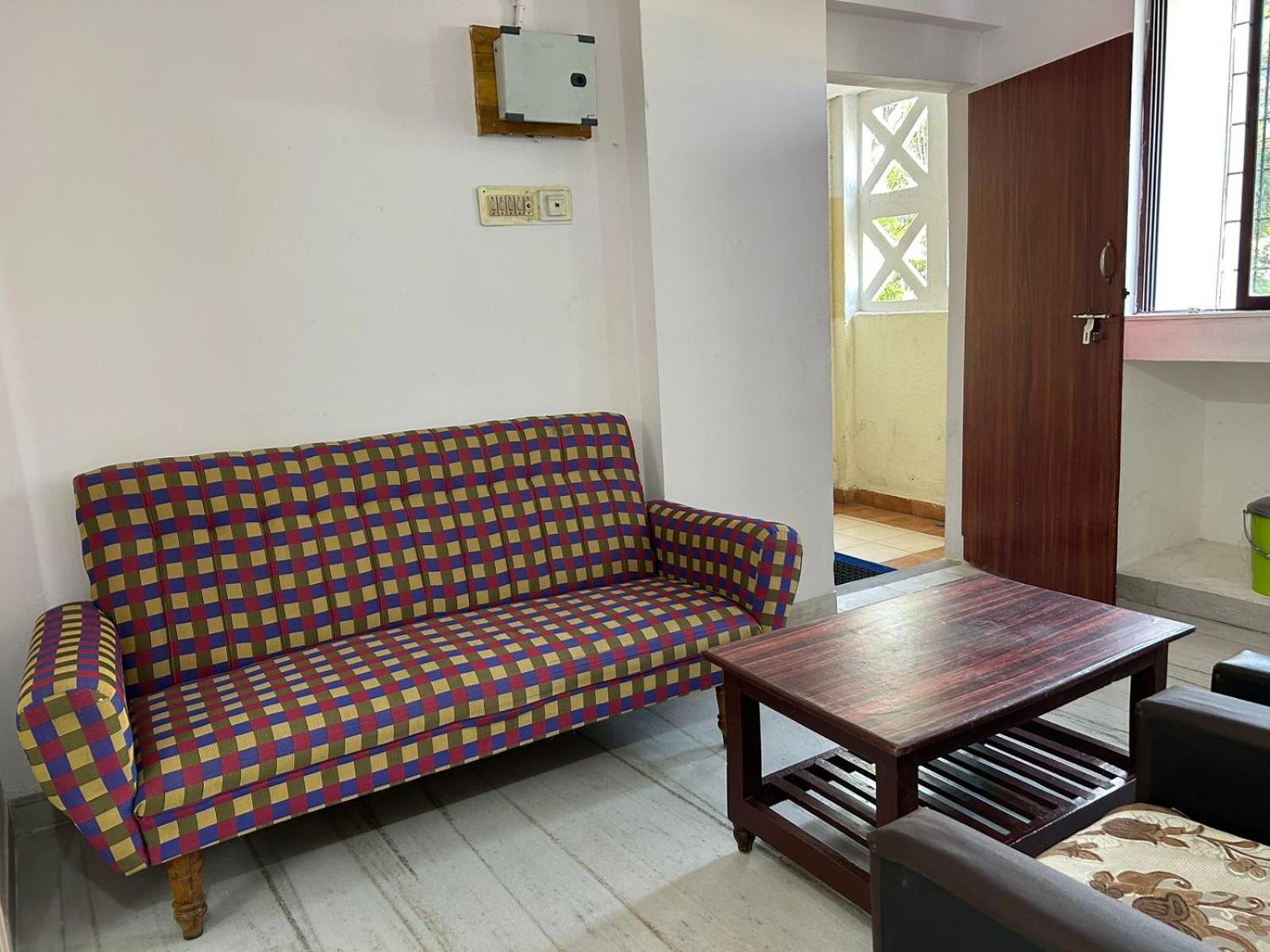 Hotel Vasavi Nivas à Tirupati Extérieur photo