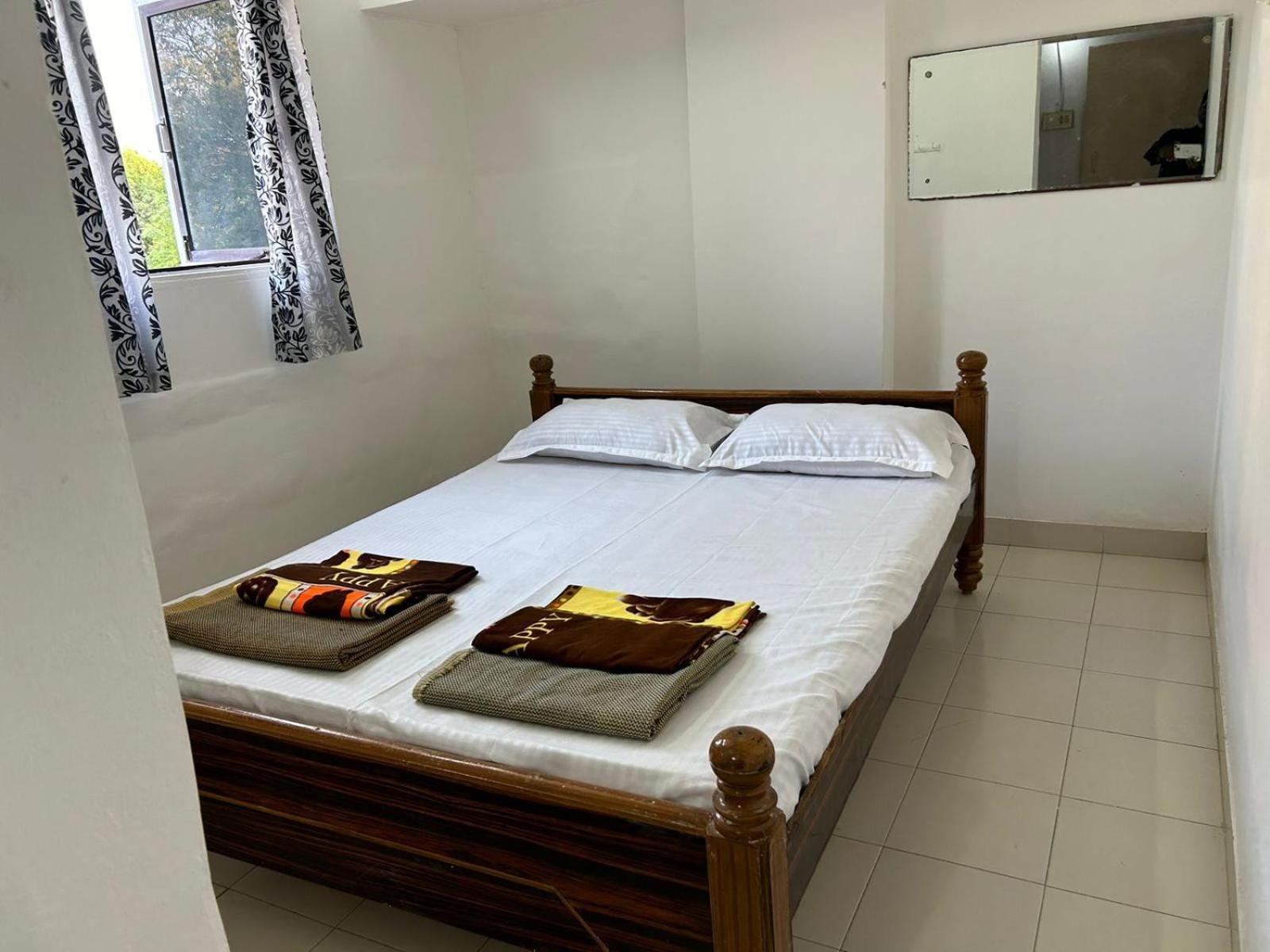 Hotel Vasavi Nivas à Tirupati Extérieur photo